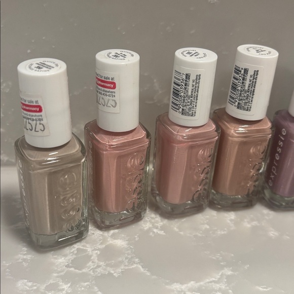 ESSIE nail polish bundle, assorted colors (pink, nude, blue) set of 8 - Picture 2 of 6